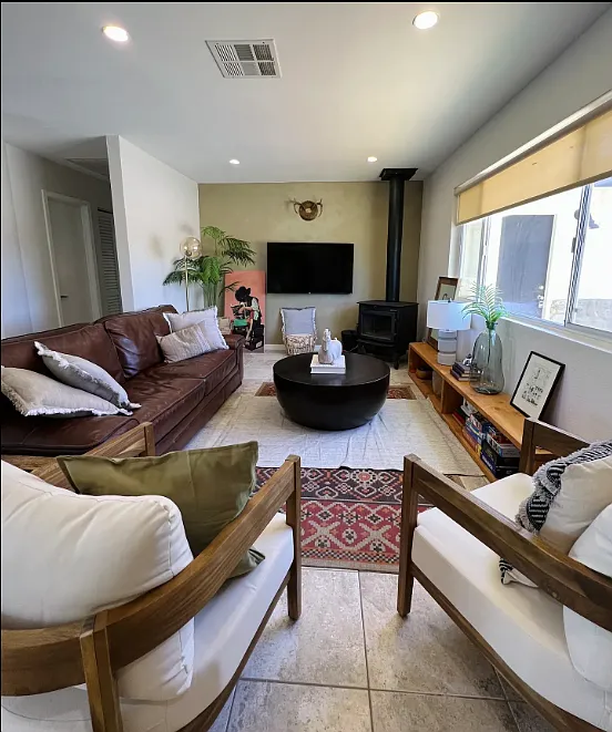 3 bed, 1152 sqft, $2,295 — Photo 2