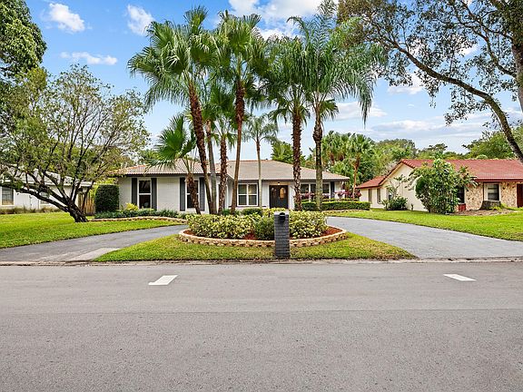 5th image of 9844 NW 19th Street