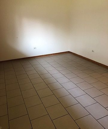 5th image of 4917 Columbus Dr APT 1