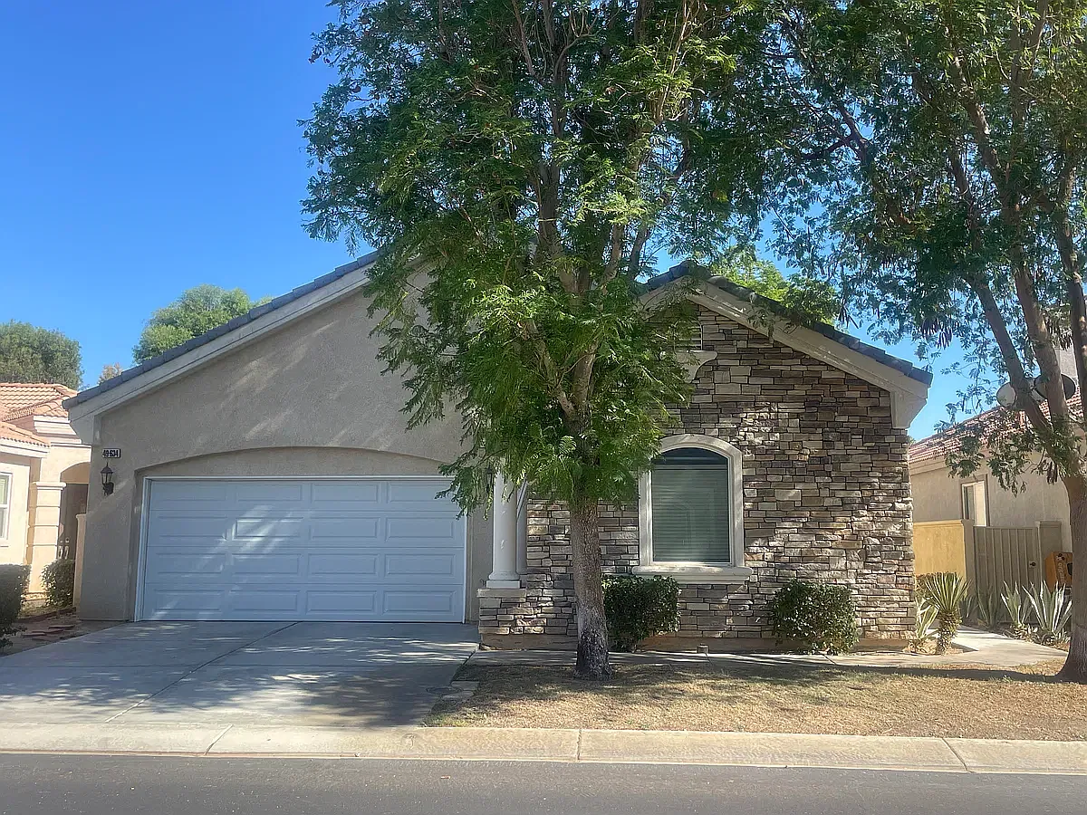 3 bed, 2066 sqft, $2,995 — Photo 1