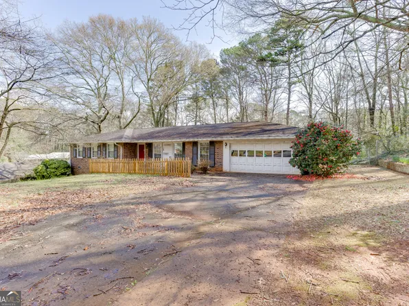 1245 S Shadygrove Ct, Stone Mountain, GA 30083