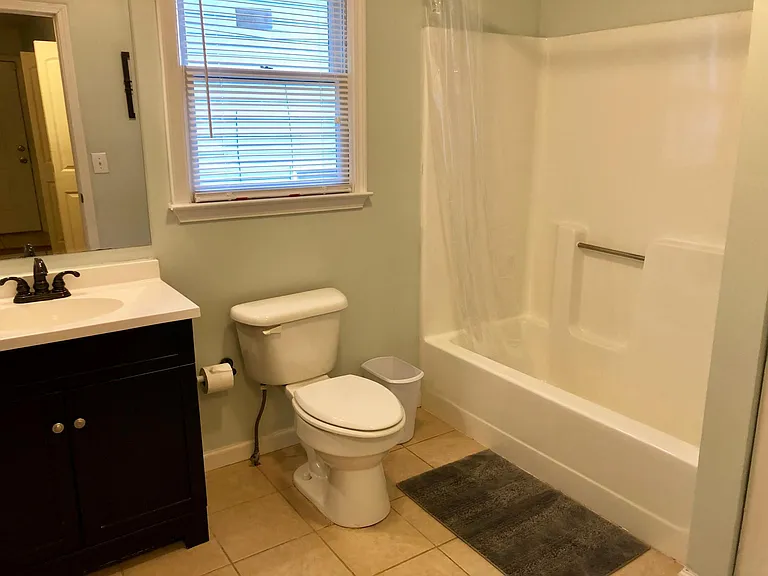 592 Spencer St NW — Photo 4