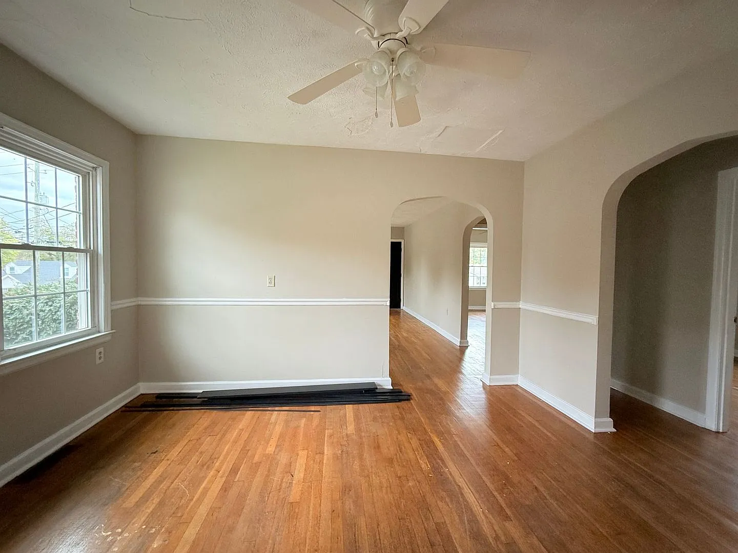 112 Bellevue Dr — Photo 3