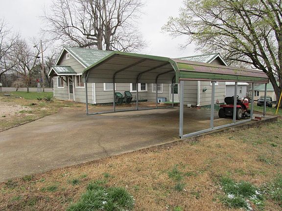 2nd image of 17924 Main St