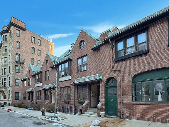 3rd image of 12 Aberdeen St #2