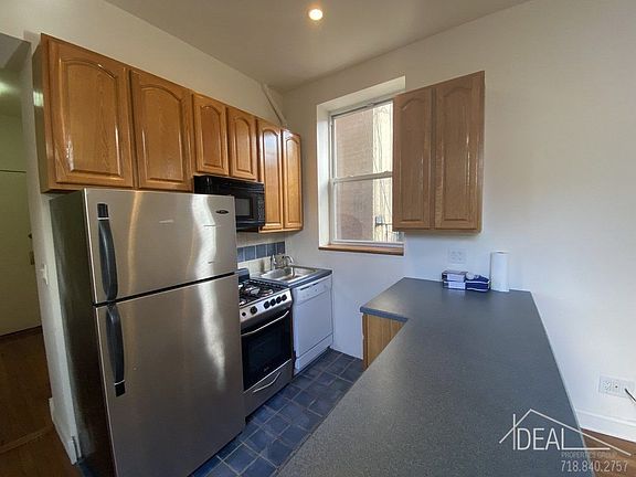 3rd image of 336 9th St APT 1R