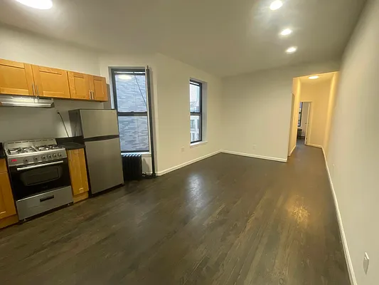 Rented by Bond New York | media 6