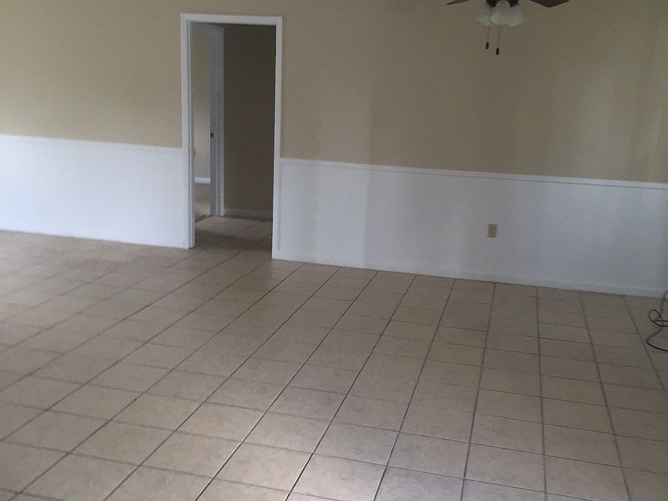2nd image of 1106 Debra Dr