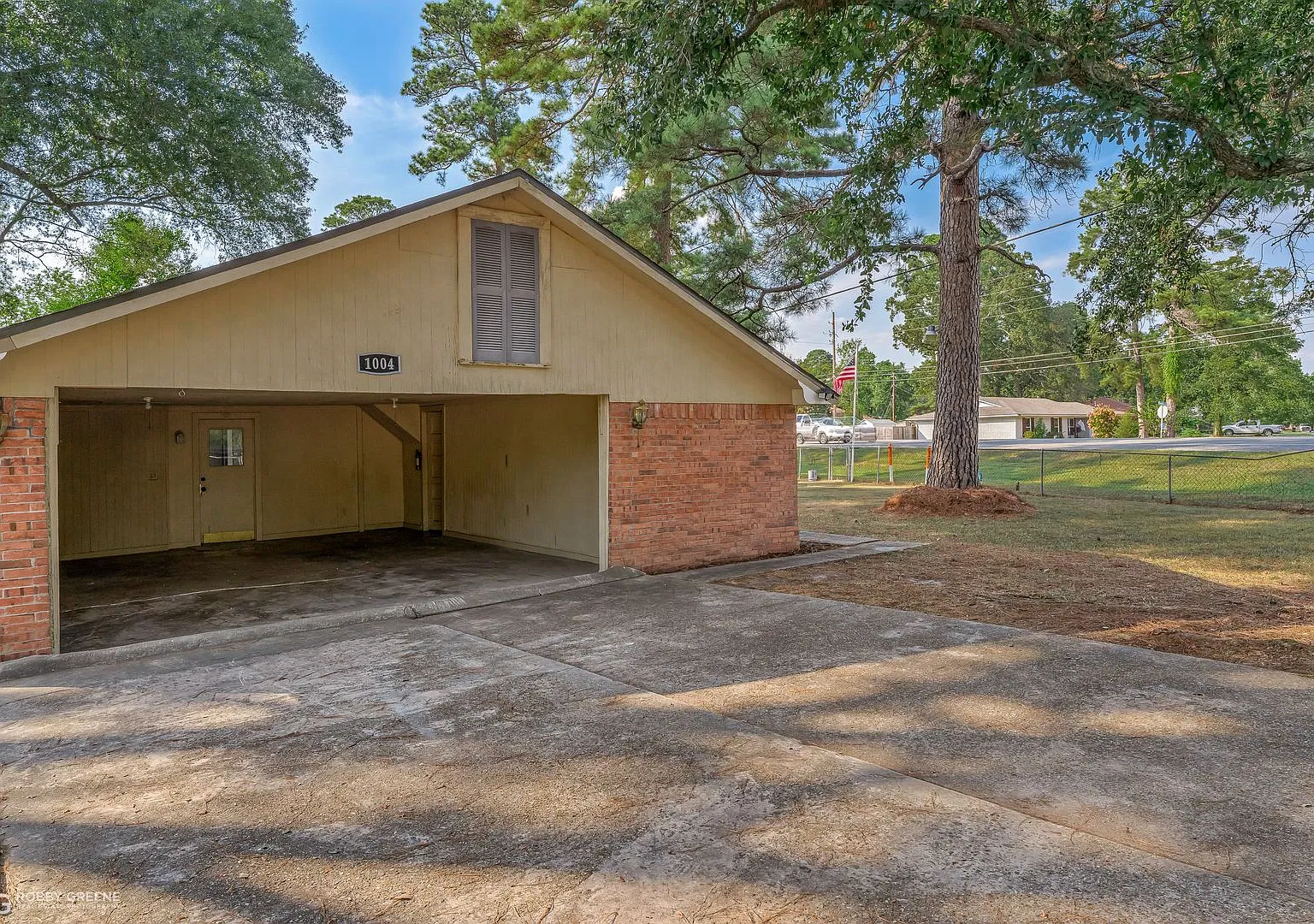 Blanchard- 4 bedroom — Photo 3