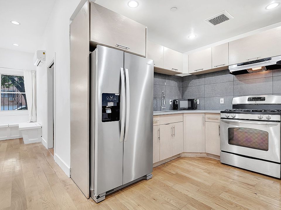 1st image of 727 Dean St APT 1F