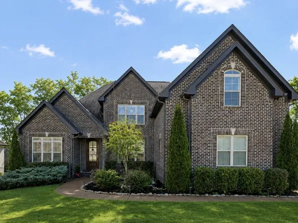 2965 Stewart Campbell Point, Spring Hill, TN 37174