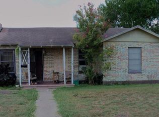 301 E Henderson St, Bishop, TX 78343