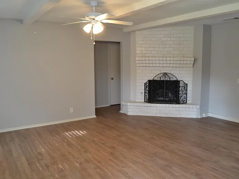 510 Tumblebrook — Photo 4