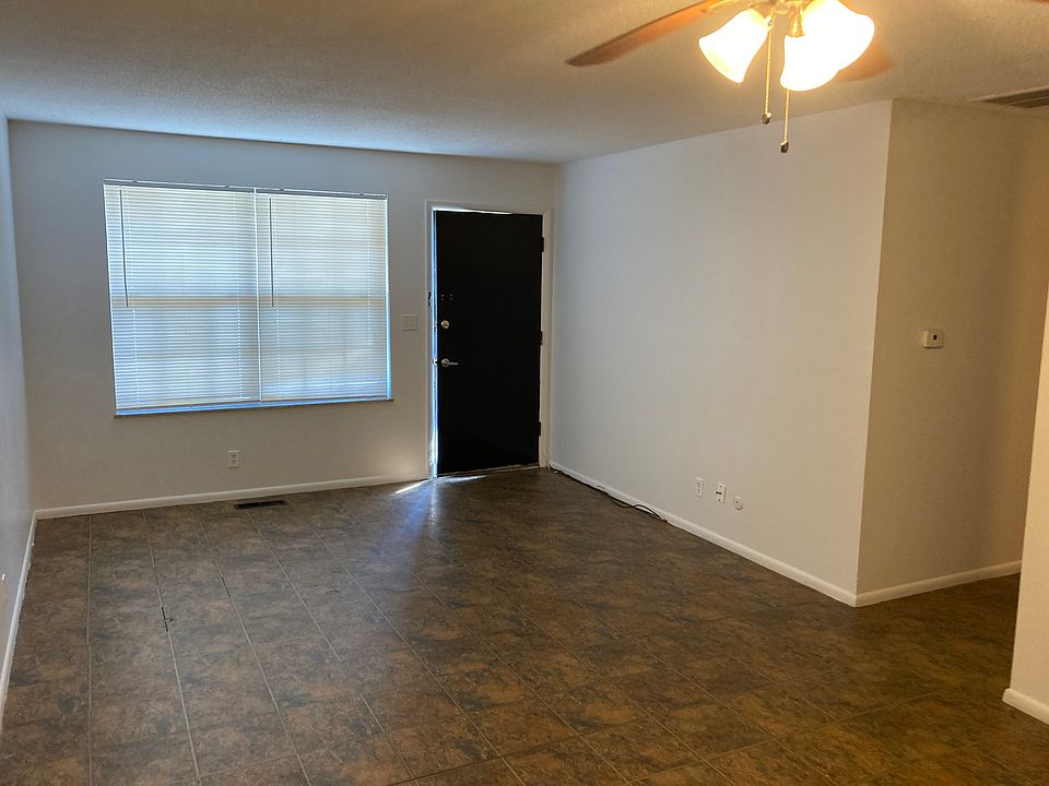 living/dining room facing windows