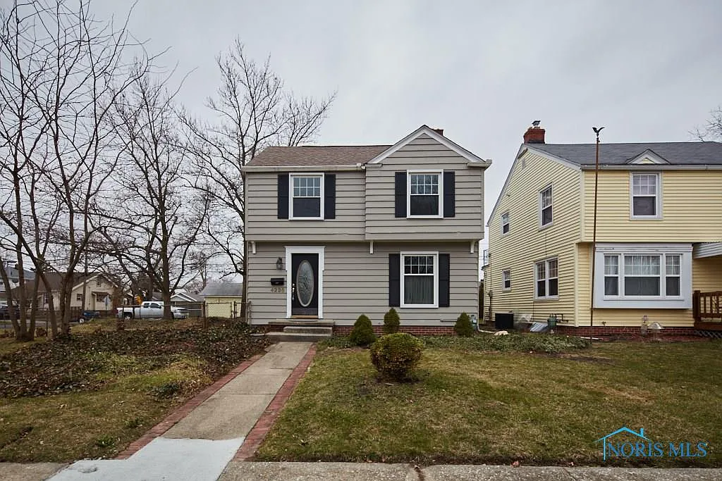 4235 Lyman Rd photo 1