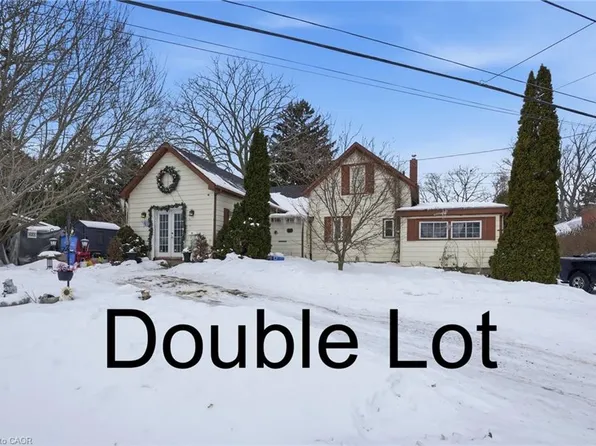 51 Mountain Ave N, Hamilton, ON L8G 3N6
