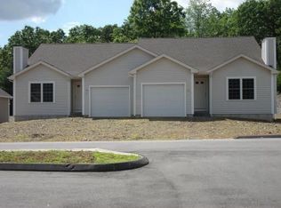 7 Bluebird Ln, Killingly, CT 06241