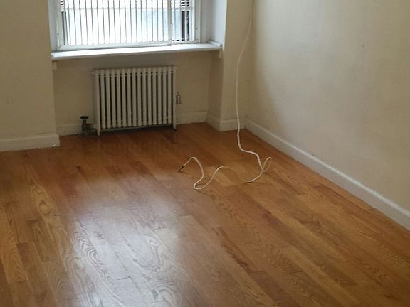 4th image of 140 E 16th St #2CW