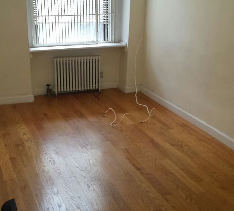 1st image of 140 E 16th St #C2e