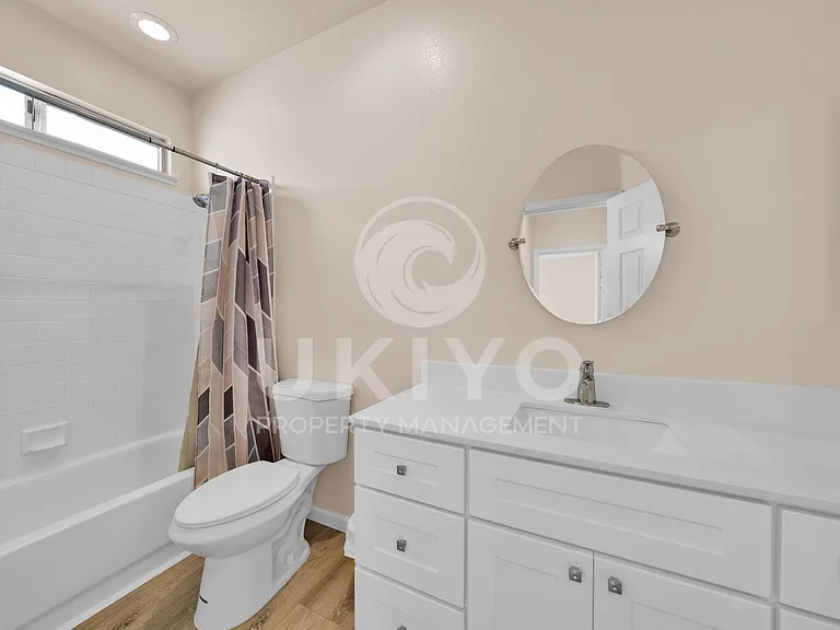 265 Potrero St — Photo 26