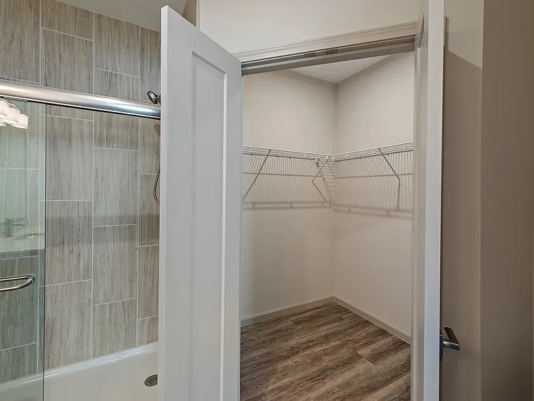 19Nineteen Promenade — Photo 115