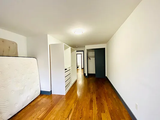 Rented by Blue Egg Realty Corp | media 27