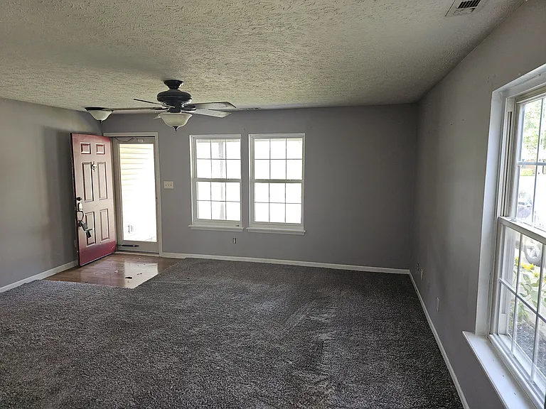 9817 Traditions Ln — Photo 21
