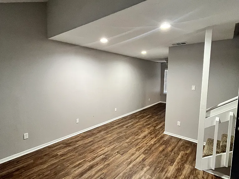 Oak Creek Condos — Photo 21