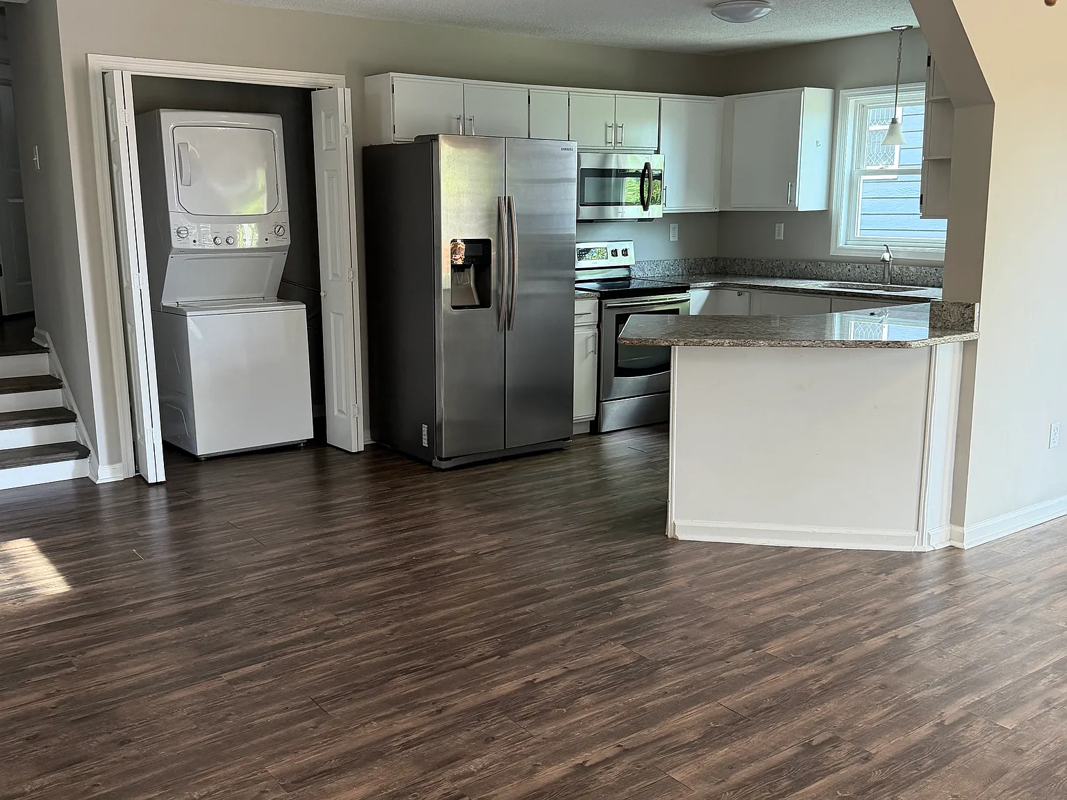2 bed, 1023 sqft, $1,600 — Photo 4