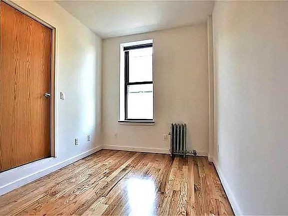 4th image of 172 Lexington Ave #4