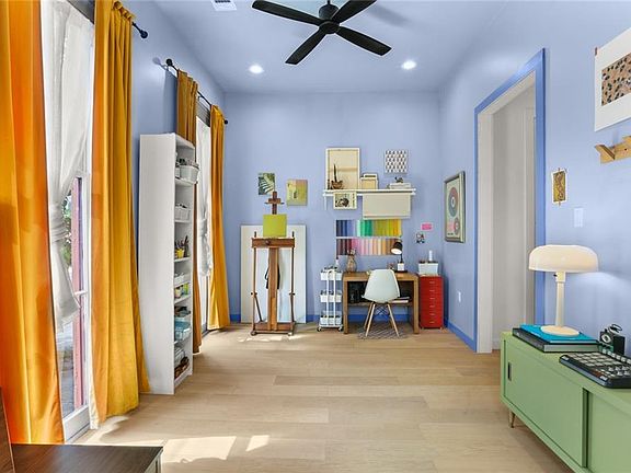 5th image of 1415 Marigny St