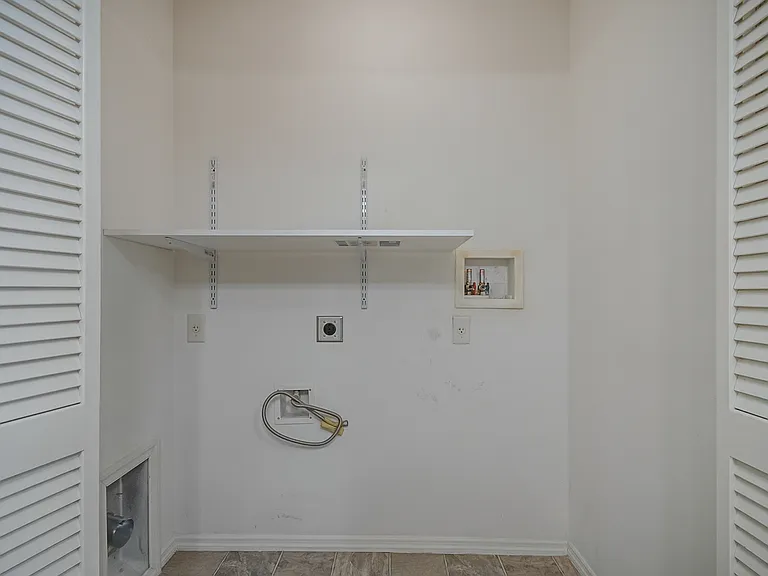 2454 Southern Oak St — Photo 29