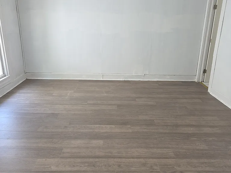 3133 W 44th St #4 — Photo 10