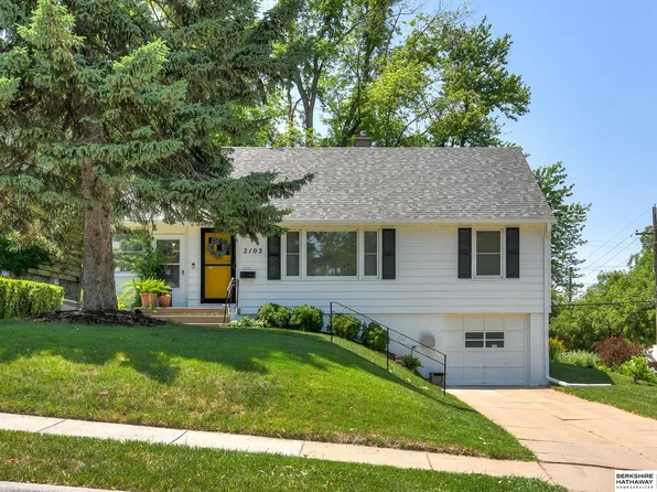 2102 S 49th Ave, Omaha, NE 68106