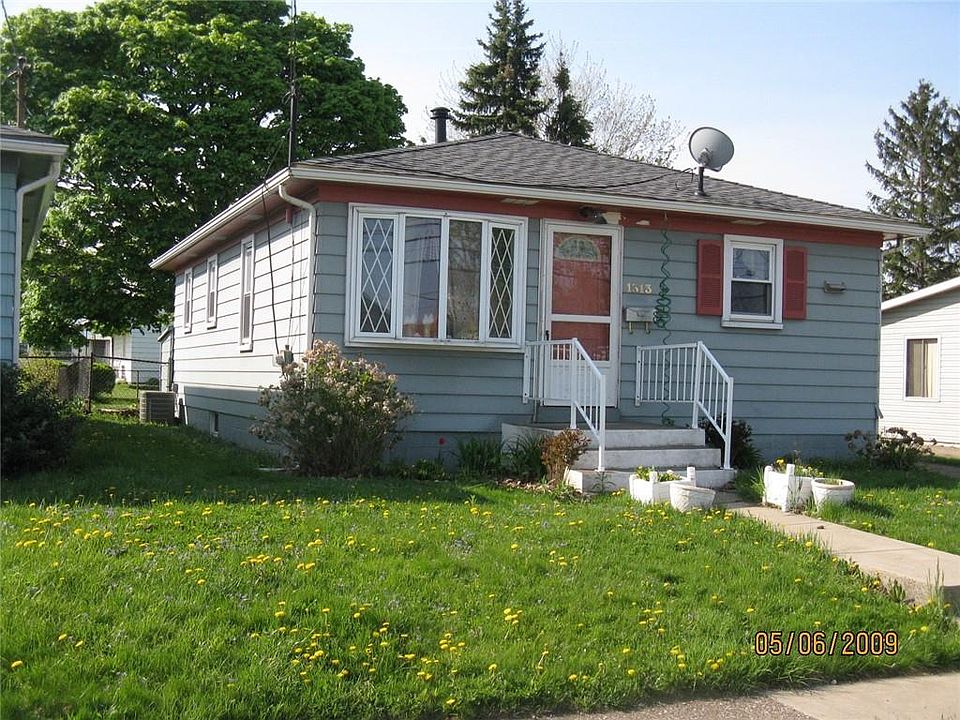 1st image of 1313 W 22nd St
