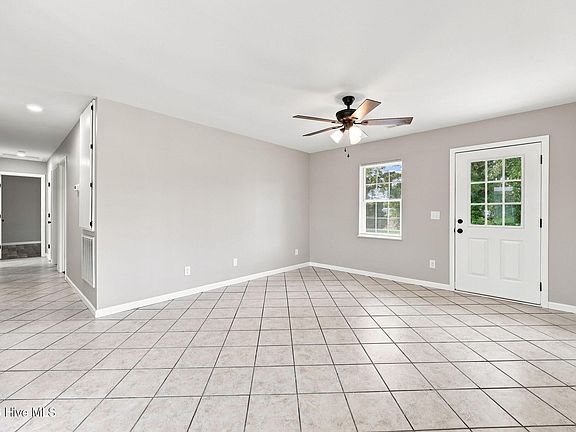 5th image of 636 Hill Road Circle