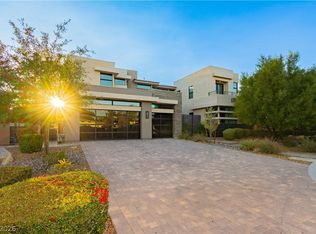 94 Glade Hollow Dr, Las Vegas, NV 89135