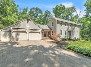 50 Dix Hill Rd, Brimfield, MA 01010