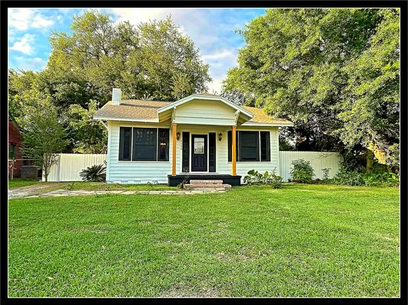 2390 Laurel St, Beaumont, TX 77702