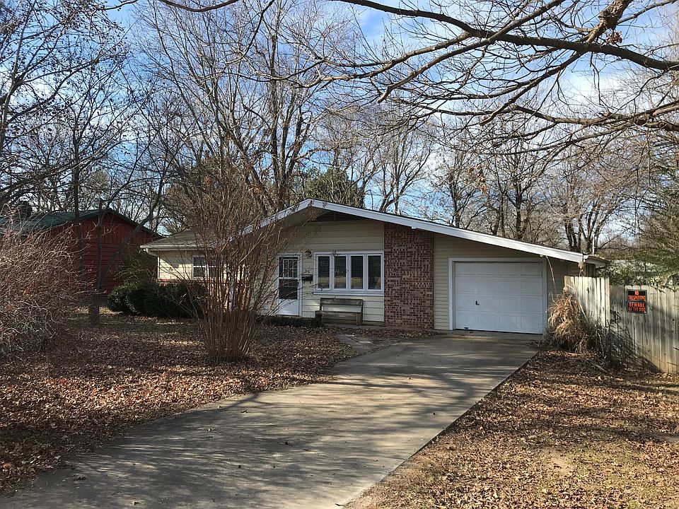 1st image of 1237 N Turner Ave