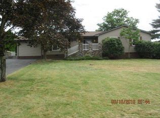 130 Walnutview Dr, Beaver, WV 25813