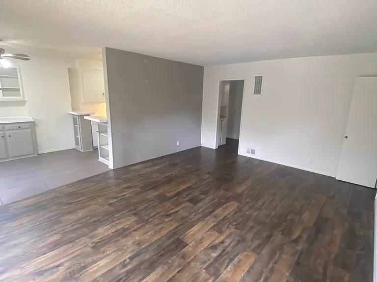10550 Rose Ave #2 — Photo 6