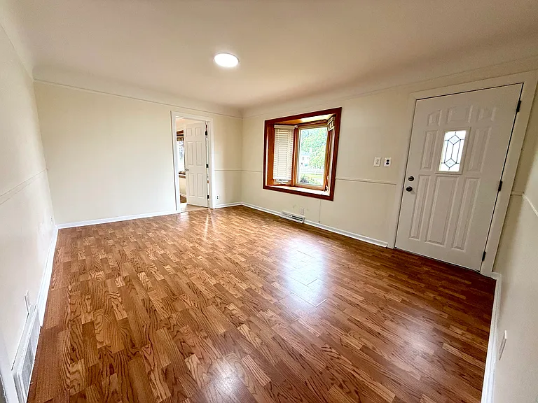 17268 Horger Ave — Photo 4