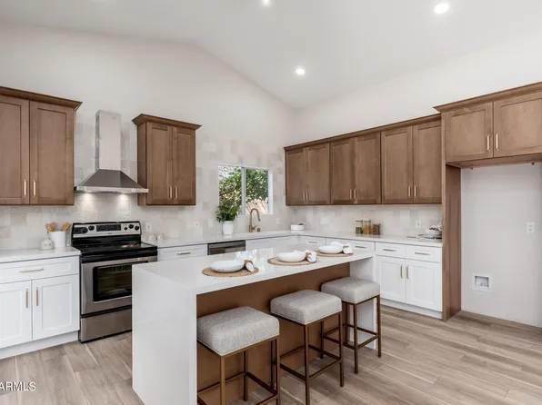 1237 N KENNETH Place, Chandler, AZ 85226