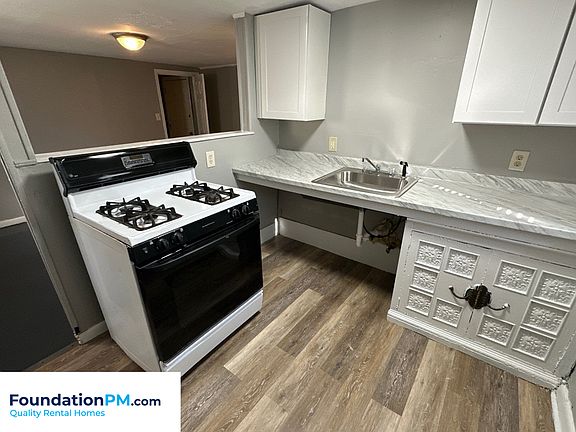 3rd image of 3468 Bowen Ave #3