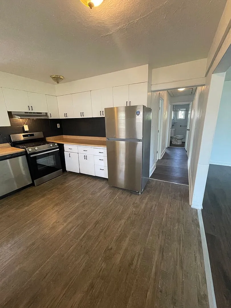 Three bedroom home in Trinity! — Photo 4