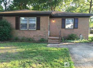 2101 Sparrow Rd, Chesapeake, VA 23320