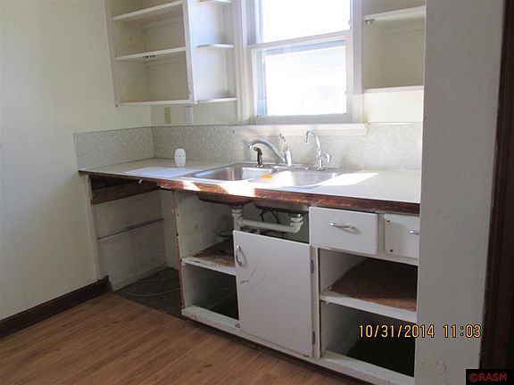 2nd image of 207 W South St