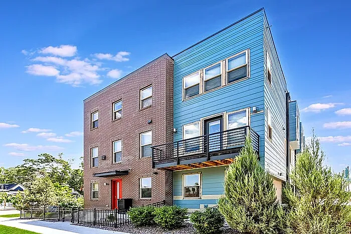 1200 W 11th Ave — Photo 32