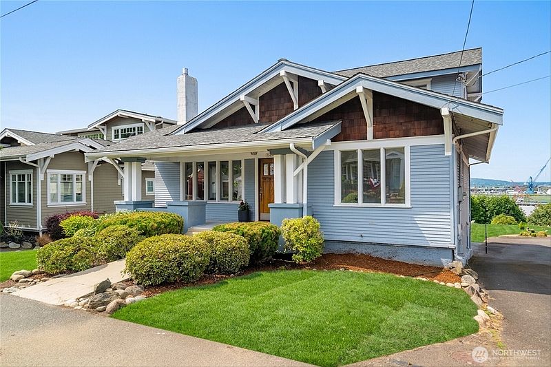 3rd image of 607 Warren Avenue